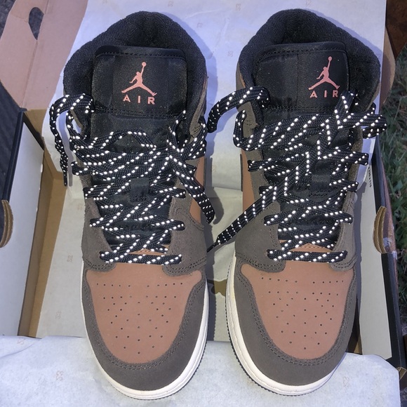 Nike Air Jordan Mid SE Dark Chocolate Earth Tone - Picture 3 of 8